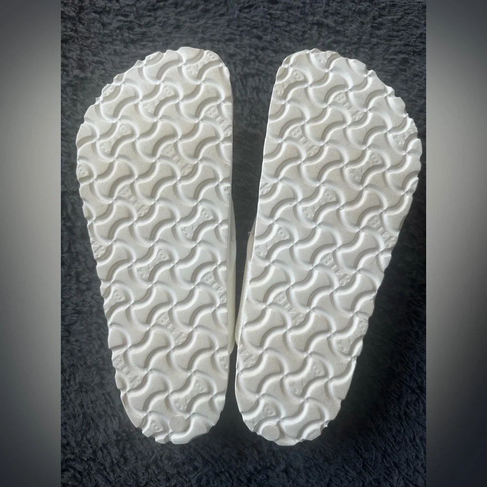 Birkenstock white sandals, size 36 (5-5.5) - Picture 5 of 8